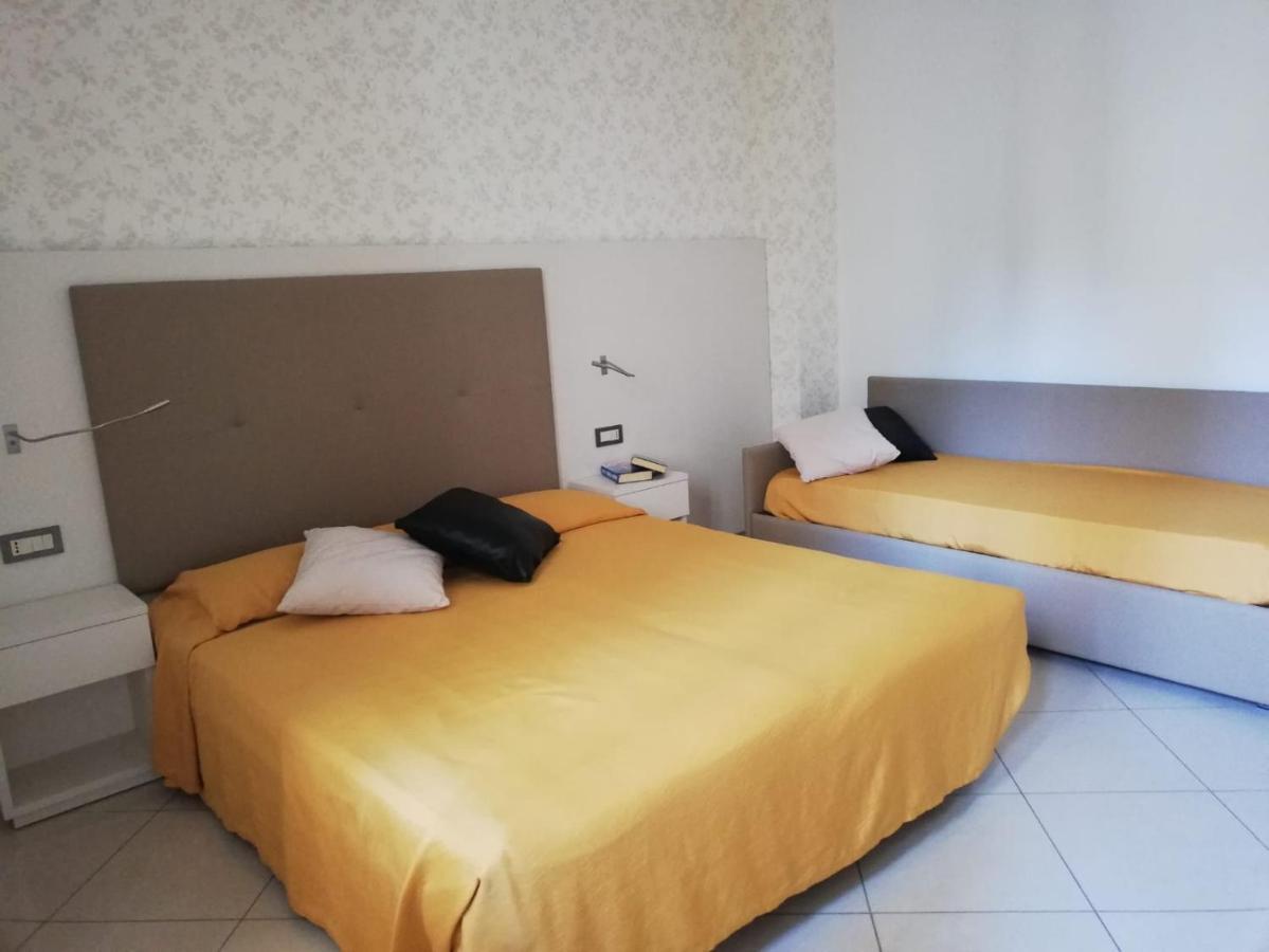 Hotel Metropol Sottomarina Kültér fotó