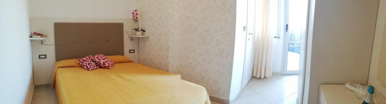 Hotel Metropol Sottomarina Kültér fotó