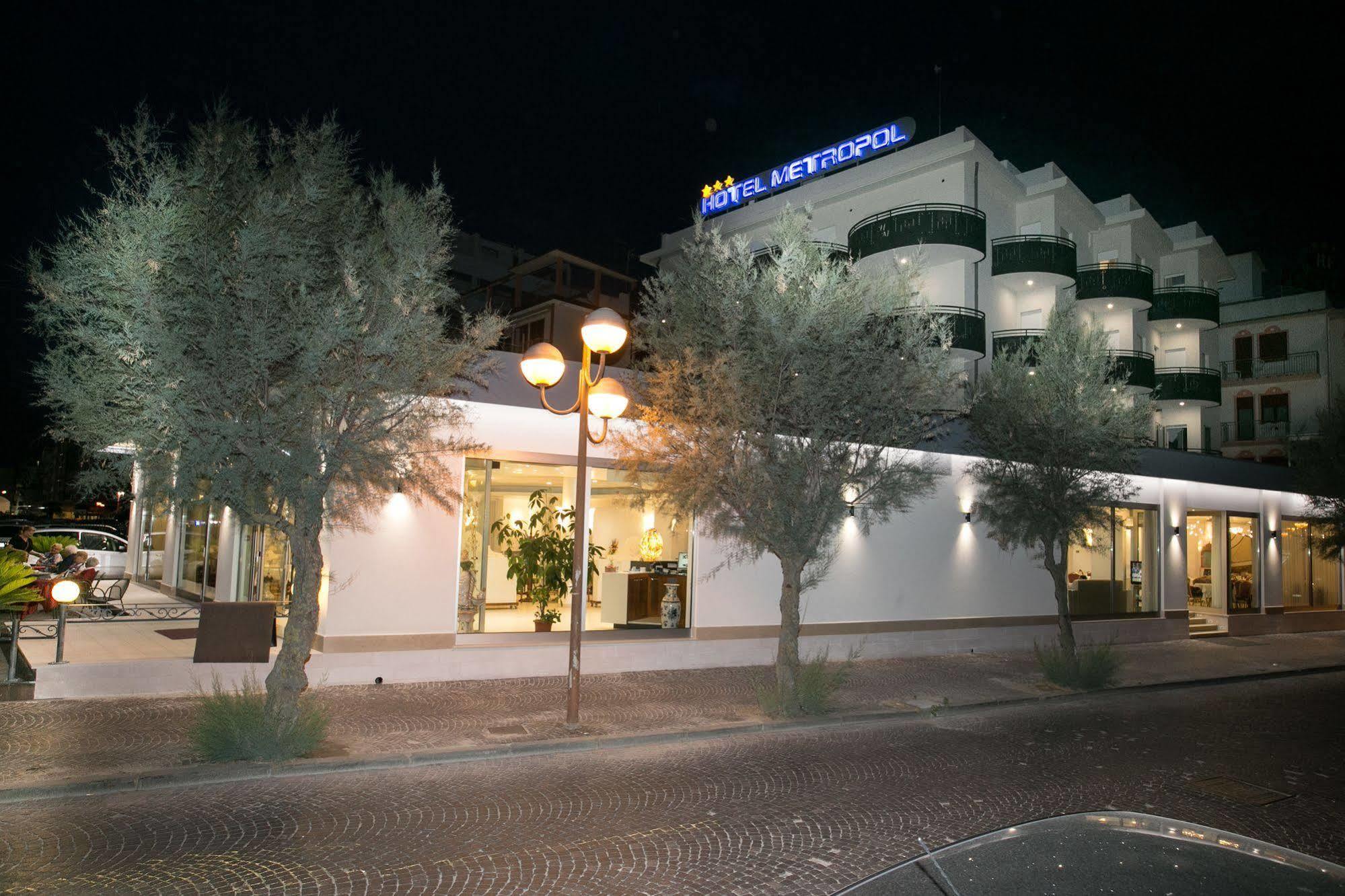 Hotel Metropol Sottomarina Kültér fotó